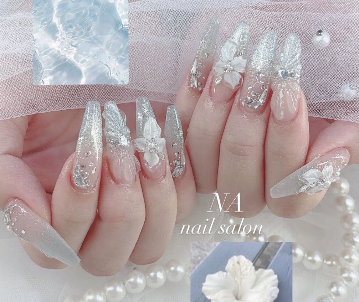 心斎橋ネイルサロン NA nail salon｜ちゅるんネイル 3Dフラワー シルバーグリッター パール ビジュー 長さ出し